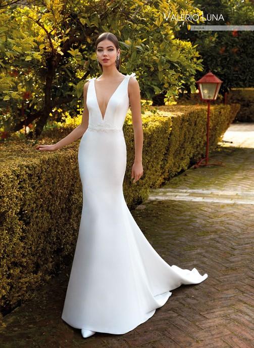 Mediar violín saludo DAGUA - Vestidos de novia | Valerio Luna
